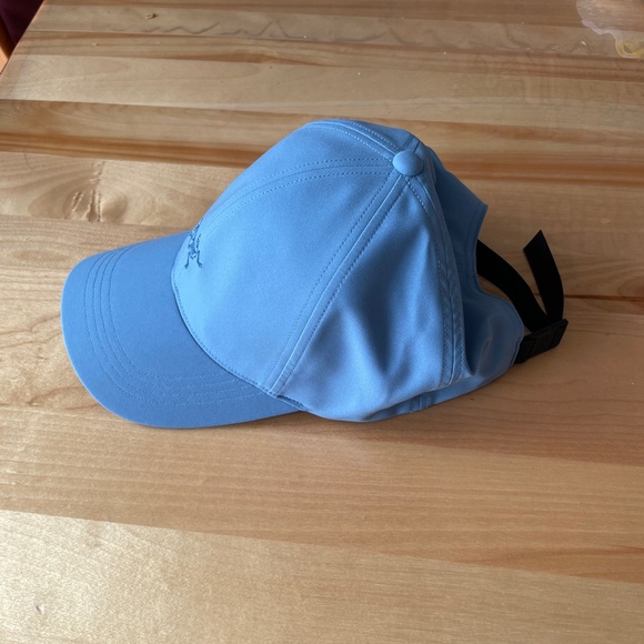Arcteryx Small bird hat - Picture 3 of 8